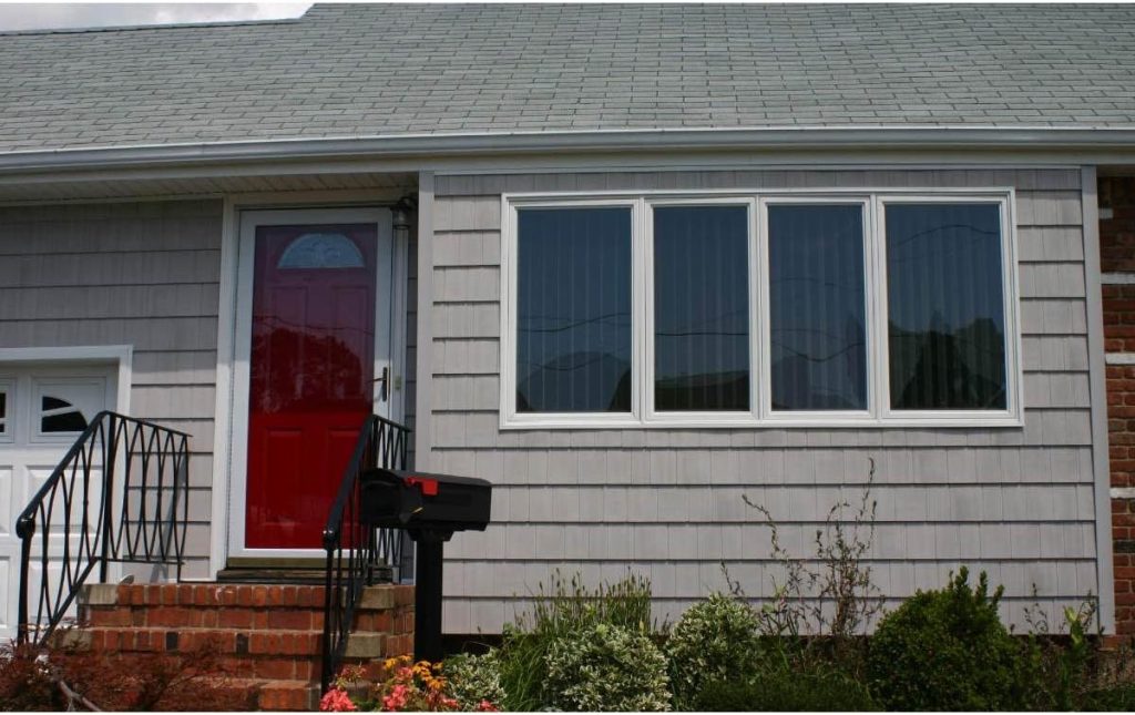 Board and Batten Vinyl Siding - Polaris Homeside Select Double 7in. Cedar Shake in Granite Gray (1/2 Square)