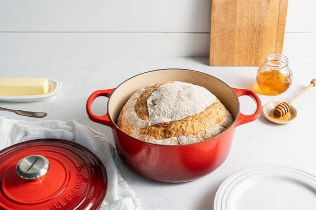 Le Creuset Dutch Oven: 5.5 Qt Enameled Cast Iron Signature Round in Cerise 3 Le Creuset Dutch Oven: 5.5 Qt Enameled Cast Iron Signature Round in Cerise